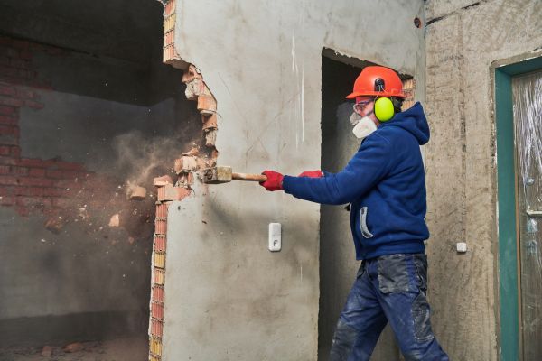 Concrete Wall Demolition in Lebanon